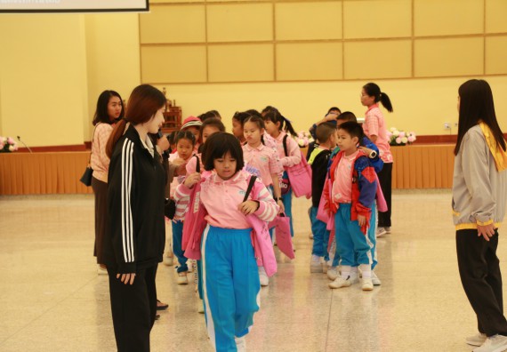 ภาพกิจกรรม คณะวิทยาศาสตร์และเทคโนโลยี จัดโครงการฝึกทักษะการเรียนรู้ค่ายวิทยาศาสตร์ Science 2019