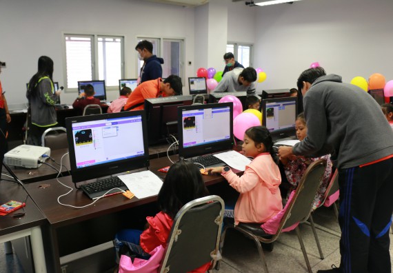 ภาพกิจกรรม คณะวิทยาศาสตร์และเทคโนโลยี จัดโครงการฝึกทักษะการเรียนรู้ค่ายวิทยาศาสตร์ Science 2019