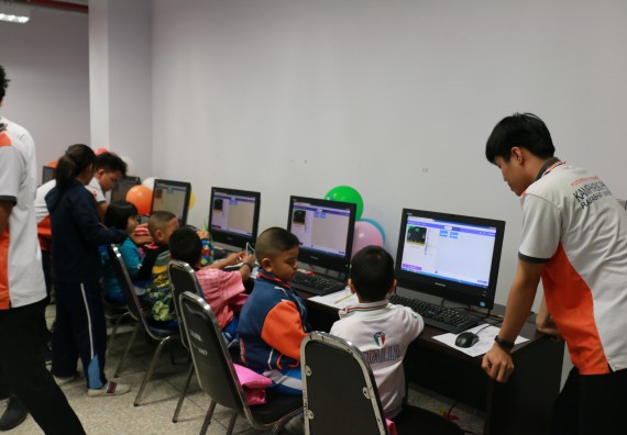 ภาพกิจกรรม คณะวิทยาศาสตร์และเทคโนโลยี จัดโครงการฝึกทักษะการเรียนรู้ค่ายวิทยาศาสตร์ Science 2019