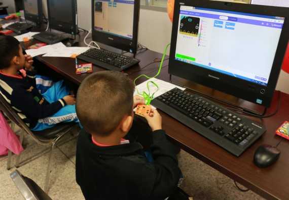 ภาพกิจกรรม คณะวิทยาศาสตร์และเทคโนโลยี จัดโครงการฝึกทักษะการเรียนรู้ค่ายวิทยาศาสตร์ Science 2019