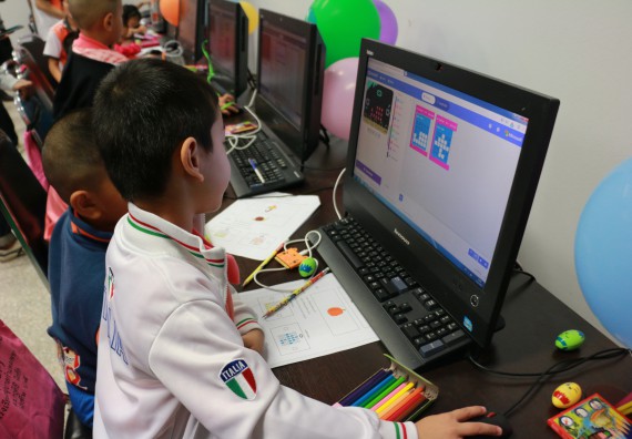 ภาพกิจกรรม คณะวิทยาศาสตร์และเทคโนโลยี จัดโครงการฝึกทักษะการเรียนรู้ค่ายวิทยาศาสตร์ Science 2019