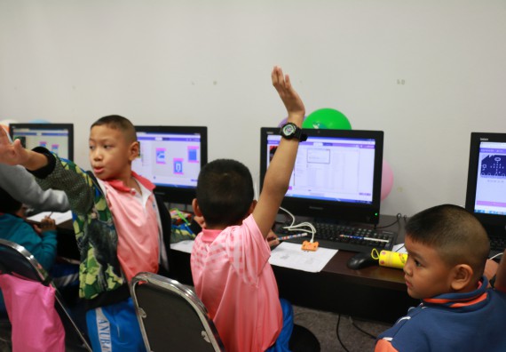 ภาพกิจกรรม คณะวิทยาศาสตร์และเทคโนโลยี จัดโครงการฝึกทักษะการเรียนรู้ค่ายวิทยาศาสตร์ Science 2019