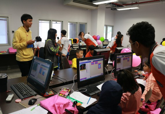 ภาพกิจกรรม คณะวิทยาศาสตร์และเทคโนโลยี จัดโครงการฝึกทักษะการเรียนรู้ค่ายวิทยาศาสตร์ Science 2019