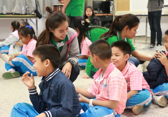 ภาพกิจกรรม คณะวิทยาศาสตร์และเทคโนโลยี จัดโครงการฝึกทักษะการเรียนรู้ค่ายวิทยาศาสตร์ Science 2019