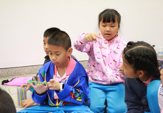 ภาพกิจกรรม คณะวิทยาศาสตร์และเทคโนโลยี จัดโครงการฝึกทักษะการเรียนรู้ค่ายวิทยาศาสตร์ Science 2019