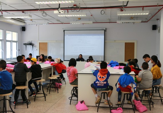 ภาพกิจกรรม คณะวิทยาศาสตร์และเทคโนโลยี จัดโครงการฝึกทักษะการเรียนรู้ค่ายวิทยาศาสตร์ Science 2019