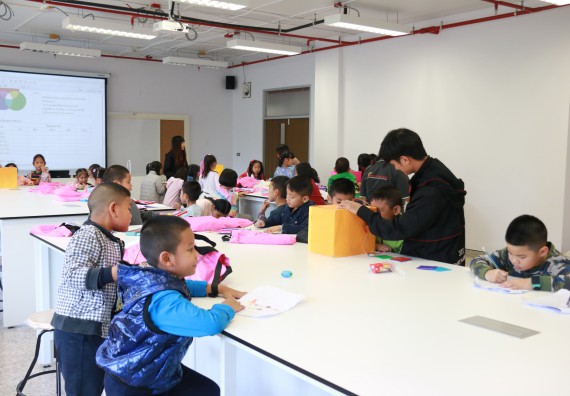 ภาพกิจกรรม คณะวิทยาศาสตร์และเทคโนโลยี จัดโครงการฝึกทักษะการเรียนรู้ค่ายวิทยาศาสตร์ Science 2019