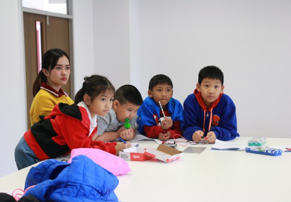 ภาพกิจกรรม คณะวิทยาศาสตร์และเทคโนโลยี จัดโครงการฝึกทักษะการเรียนรู้ค่ายวิทยาศาสตร์ Science 2019