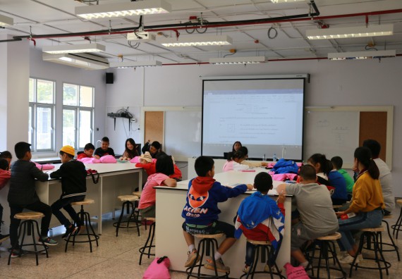 ภาพกิจกรรม คณะวิทยาศาสตร์และเทคโนโลยี จัดโครงการฝึกทักษะการเรียนรู้ค่ายวิทยาศาสตร์ Science 2019