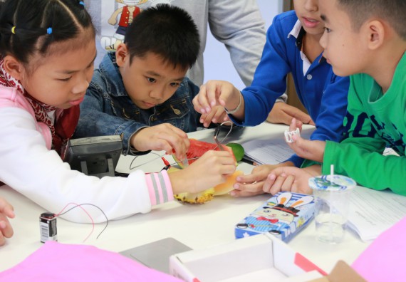 ภาพกิจกรรม คณะวิทยาศาสตร์และเทคโนโลยี จัดโครงการฝึกทักษะการเรียนรู้ค่ายวิทยาศาสตร์ Science 2019