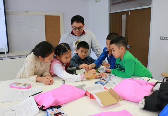 ภาพกิจกรรม คณะวิทยาศาสตร์และเทคโนโลยี จัดโครงการฝึกทักษะการเรียนรู้ค่ายวิทยาศาสตร์ Science 2019