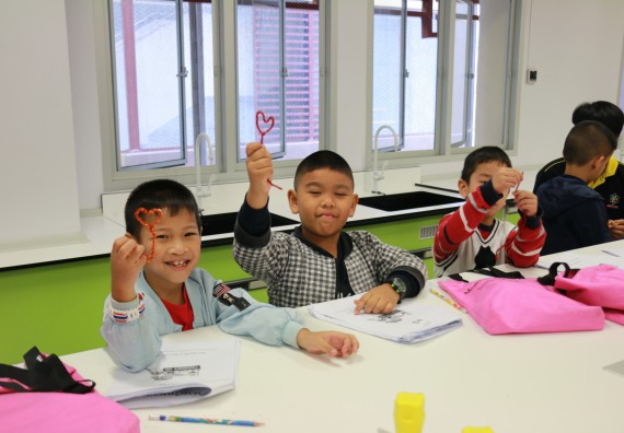 ภาพกิจกรรม คณะวิทยาศาสตร์และเทคโนโลยี จัดโครงการฝึกทักษะการเรียนรู้ค่ายวิทยาศาสตร์ Science 2019