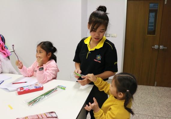 ภาพกิจกรรม คณะวิทยาศาสตร์และเทคโนโลยี จัดโครงการฝึกทักษะการเรียนรู้ค่ายวิทยาศาสตร์ Science 2019