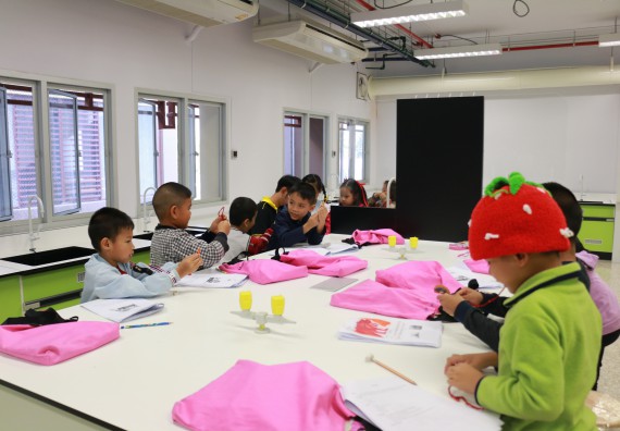 ภาพกิจกรรม คณะวิทยาศาสตร์และเทคโนโลยี จัดโครงการฝึกทักษะการเรียนรู้ค่ายวิทยาศาสตร์ Science 2019