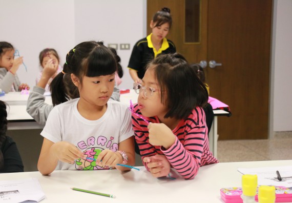 ภาพกิจกรรม คณะวิทยาศาสตร์และเทคโนโลยี จัดโครงการฝึกทักษะการเรียนรู้ค่ายวิทยาศาสตร์ Science 2019