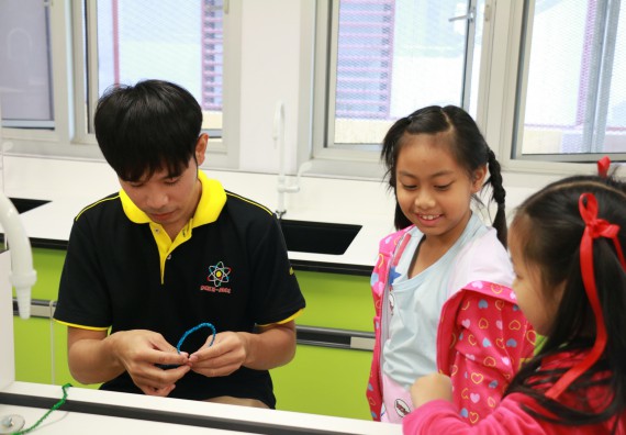 ภาพกิจกรรม คณะวิทยาศาสตร์และเทคโนโลยี จัดโครงการฝึกทักษะการเรียนรู้ค่ายวิทยาศาสตร์ Science 2019