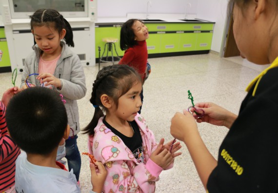 ภาพกิจกรรม คณะวิทยาศาสตร์และเทคโนโลยี จัดโครงการฝึกทักษะการเรียนรู้ค่ายวิทยาศาสตร์ Science 2019