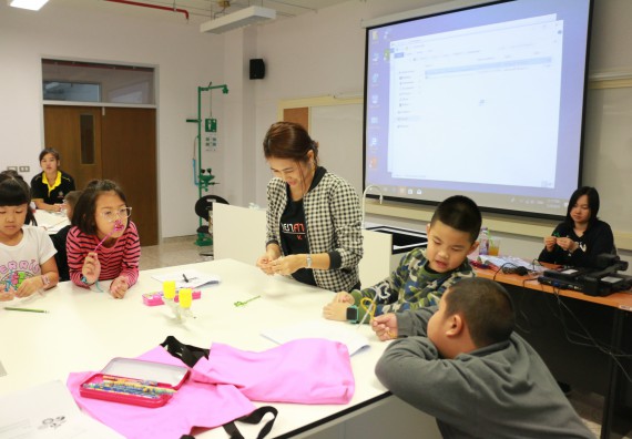 ภาพกิจกรรม คณะวิทยาศาสตร์และเทคโนโลยี จัดโครงการฝึกทักษะการเรียนรู้ค่ายวิทยาศาสตร์ Science 2019