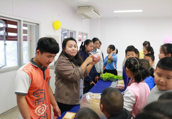 ภาพกิจกรรม คณะวิทยาศาสตร์และเทคโนโลยี จัดโครงการฝึกทักษะการเรียนรู้ค่ายวิทยาศาสตร์ Science 2019