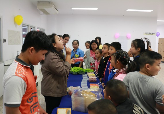 ภาพกิจกรรม คณะวิทยาศาสตร์และเทคโนโลยี จัดโครงการฝึกทักษะการเรียนรู้ค่ายวิทยาศาสตร์ Science 2019