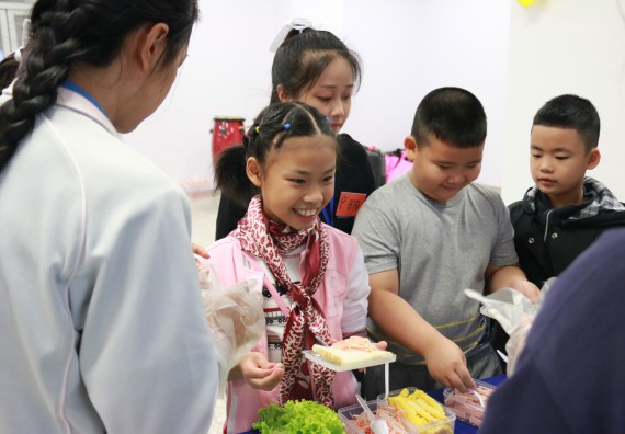 ภาพกิจกรรม คณะวิทยาศาสตร์และเทคโนโลยี จัดโครงการฝึกทักษะการเรียนรู้ค่ายวิทยาศาสตร์ Science 2019