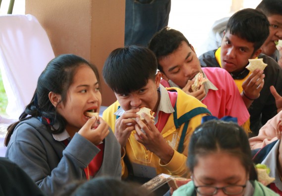 ภาพกิจกรรม คณะวิทยาศาสตร์และเทคโนโลยี จัดโครงการ ECY-CAMP (Environmental Conservation Youth Camp)“ค่ายพัฒนาศักยภาพการเรียนรู้ของนักเรียนด้านวิทยาศาสตร์และสิ่งแวดล้อม