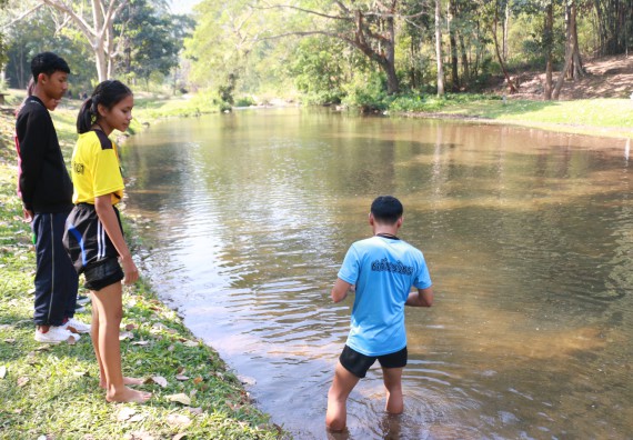 ภาพกิจกรรม คณะวิทยาศาสตร์และเทคโนโลยี จัดโครงการ ECY-CAMP (Environmental Conservation Youth Camp)“ค่ายพัฒนาศักยภาพการเรียนรู้ของนักเรียนด้านวิทยาศาสตร์และสิ่งแวดล้อม
