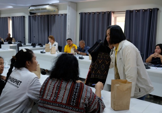 ภาพกิจกรรม คณะวิทยาศาสตร์และเทคโนโลยี จัดโครงการพัฒนาคุณภาพชีวิตและยกระดับรายได้ให้กับคนในชุมชนฐานรากคณะวิทยาศาสตร์และเทคโนโลยี
