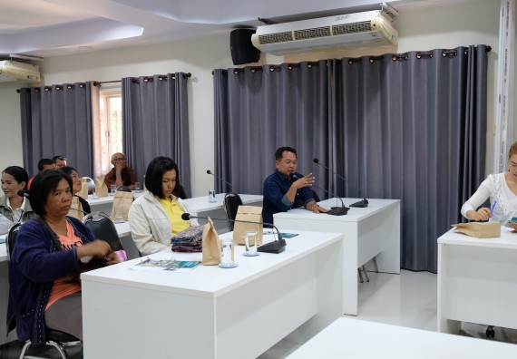 ภาพกิจกรรม คณะวิทยาศาสตร์และเทคโนโลยี จัดโครงการพัฒนาคุณภาพชีวิตและยกระดับรายได้ให้กับคนในชุมชนฐานรากคณะวิทยาศาสตร์และเทคโนโลยี