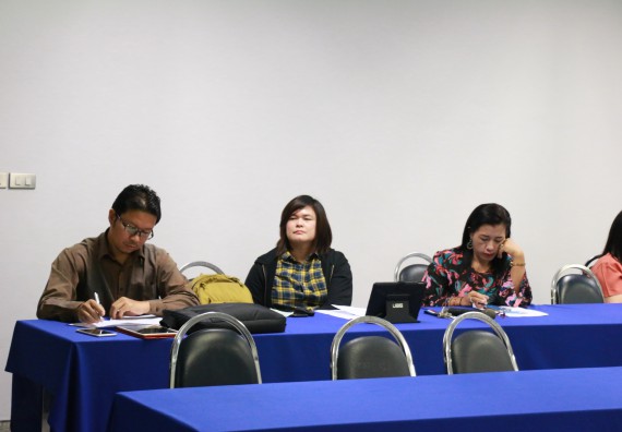 ภาพกิจกรรม โปรแกรมวิชาเคมี จัดกิจกรรมการนำเสนอผลงานวิทยานิพนธ์โปรแกรมวิชาเคมี ชั้นปีที่ 4