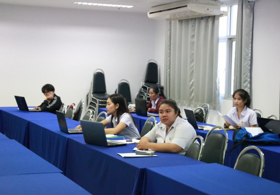 ภาพกิจกรรม โปรแกรมวิชาเคมี จัดกิจกรรมการนำเสนอผลงานวิทยานิพนธ์โปรแกรมวิชาเคมี ชั้นปีที่ 4