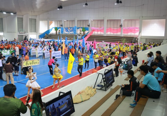 ภาพกิจกรรม  คณะวิทยาศาสตร์และเทคโนโลยี เข้าร่วมงานแข่งขันกีฬา SPORT DAY & NIGHT 