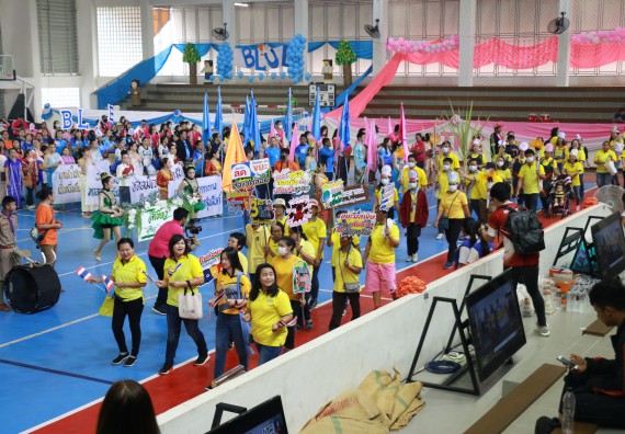 ภาพกิจกรรม  คณะวิทยาศาสตร์และเทคโนโลยี เข้าร่วมงานแข่งขันกีฬา SPORT DAY & NIGHT 