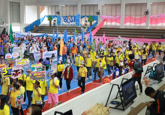 ภาพกิจกรรม  คณะวิทยาศาสตร์และเทคโนโลยี เข้าร่วมงานแข่งขันกีฬา SPORT DAY & NIGHT 