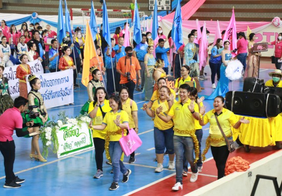 ภาพกิจกรรม  คณะวิทยาศาสตร์และเทคโนโลยี เข้าร่วมงานแข่งขันกีฬา SPORT DAY & NIGHT 