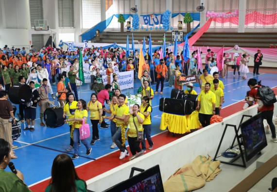ภาพกิจกรรม  คณะวิทยาศาสตร์และเทคโนโลยี เข้าร่วมงานแข่งขันกีฬา SPORT DAY & NIGHT 