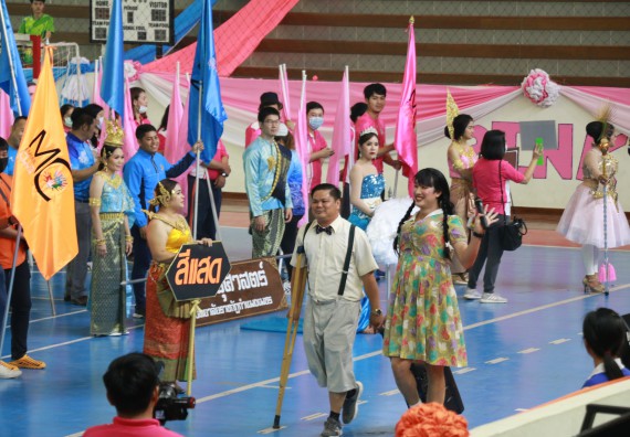 ภาพกิจกรรม  คณะวิทยาศาสตร์และเทคโนโลยี เข้าร่วมงานแข่งขันกีฬา SPORT DAY & NIGHT 