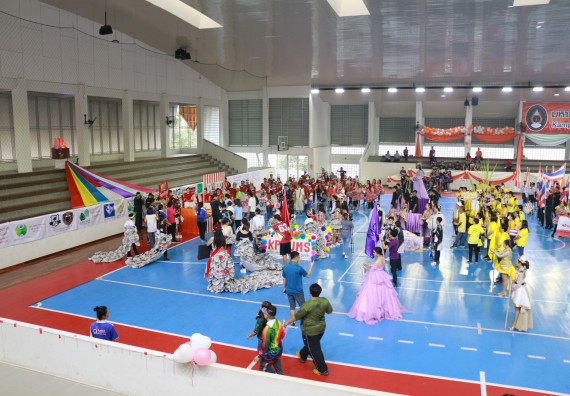 ภาพกิจกรรม  คณะวิทยาศาสตร์และเทคโนโลยี เข้าร่วมงานแข่งขันกีฬา SPORT DAY & NIGHT 