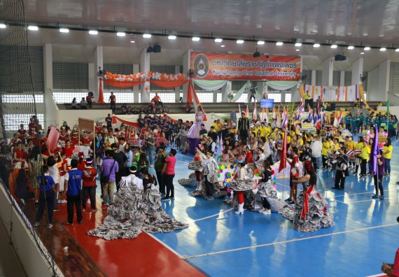 ภาพกิจกรรม  คณะวิทยาศาสตร์และเทคโนโลยี เข้าร่วมงานแข่งขันกีฬา SPORT DAY & NIGHT 