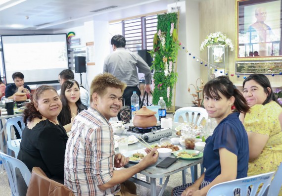 ภาพกิจกรรม คณะวิทยาศาสตร์และเทคโนโลยี จัดงานสังสรรค์ปีใหม่คณะวิทยาศาสตร์และเทคโนโลยี ประจำปี 2563