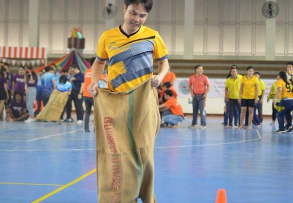 ภาพกิจกรรม  คณะวิทยาศาสตร์และเทคโนโลยี เข้าร่วมงานแข่งขันกีฬา SPORT DAY & NIGHT 