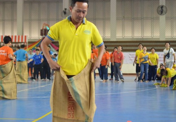 ภาพกิจกรรม  คณะวิทยาศาสตร์และเทคโนโลยี เข้าร่วมงานแข่งขันกีฬา SPORT DAY & NIGHT 