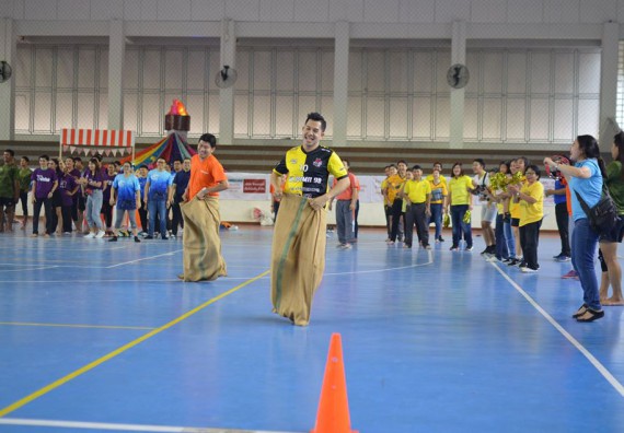 ภาพกิจกรรม  คณะวิทยาศาสตร์และเทคโนโลยี เข้าร่วมงานแข่งขันกีฬา SPORT DAY & NIGHT 