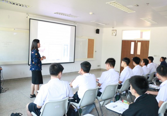 ภาพกิจกรรม โปรแกรมวิชาชีววิทยา จัดอบรมเชิงปฏิบัติการเทคนิคปลอดเชื้อและการเพาะเลี้ยงเนื้อเยื่อพืช