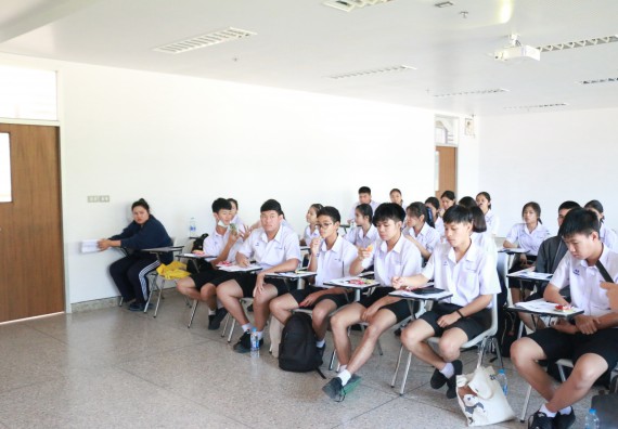 ภาพกิจกรรม โปรแกรมวิชาชีววิทยา จัดอบรมเชิงปฏิบัติการเทคนิคปลอดเชื้อและการเพาะเลี้ยงเนื้อเยื่อพืช