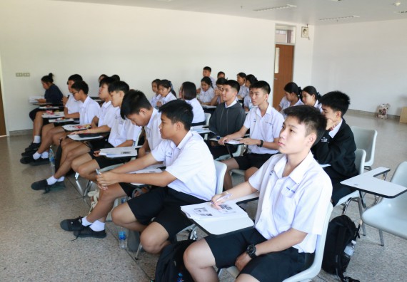 ภาพกิจกรรม โปรแกรมวิชาชีววิทยา จัดอบรมเชิงปฏิบัติการเทคนิคปลอดเชื้อและการเพาะเลี้ยงเนื้อเยื่อพืช