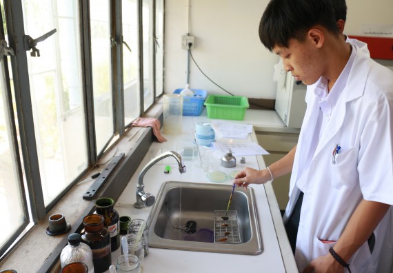 ภาพกิจกรรม โปรแกรมวิชาชีววิทยา จัดอบรมเชิงปฏิบัติการเทคนิคปลอดเชื้อและการเพาะเลี้ยงเนื้อเยื่อพืช