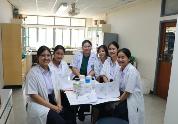 ภาพกิจกรรม โปรแกรมวิชาชีววิทยา จัดอบรมเชิงปฏิบัติการเทคนิคปลอดเชื้อและการเพาะเลี้ยงเนื้อเยื่อพืช