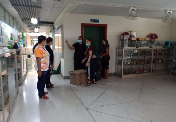 ภาพกิจกรรม โปรแกรมวิชาชีววิทยา จัดกิจกรรมทำความสะอาด และทำบุญโปรแกรมชีววิทยา