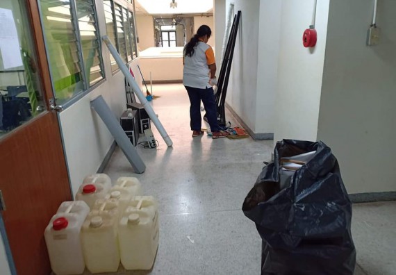 ภาพกิจกรรม โปรแกรมวิชาชีววิทยา จัดกิจกรรมทำความสะอาด และทำบุญโปรแกรมชีววิทยา